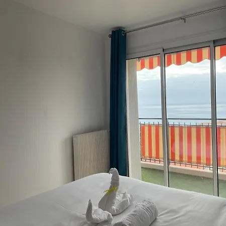 4 Personnes Avec Magnifique Vue Apartamento Menton