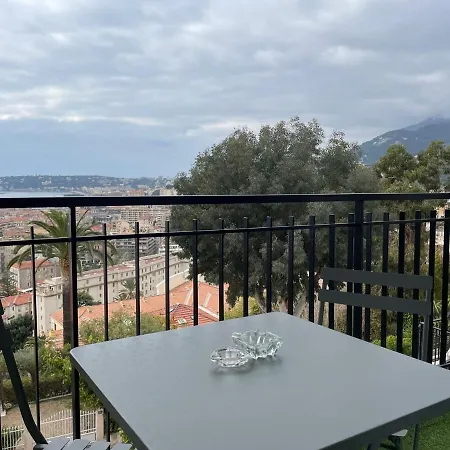 4 Personnes Avec Magnifique Vue *
